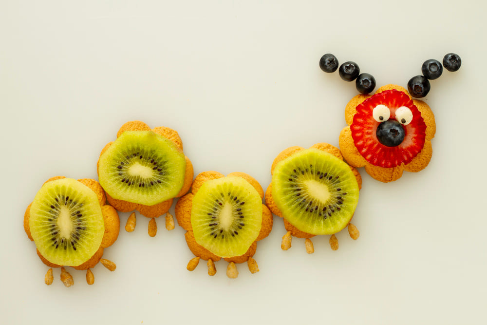 Cómo hacer que tus hijos amen los snacks saludables: trucos para padres